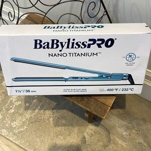 🆕 Babyliss Pro Nano Titanium Ultra-Thin Straightening Iron